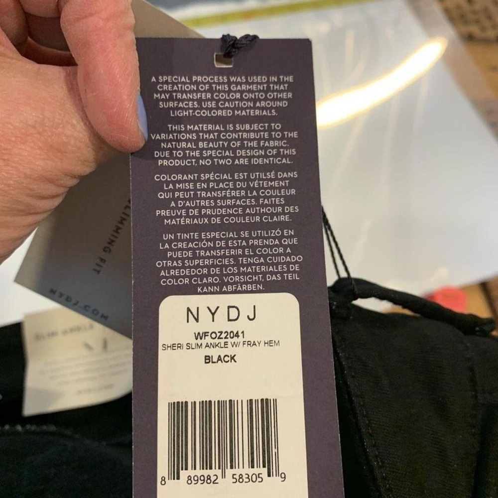 Not Your Daughter's "Sheri"‎ Jeans in Black,  Size 26W is New with Tags - Picture 6 of 8